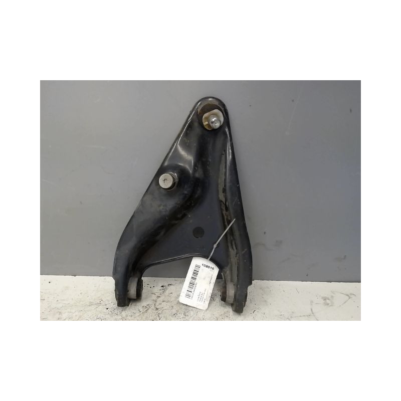 TRIANGLE INFERIEUR AVANT GAUCHE DACIA SANDERO