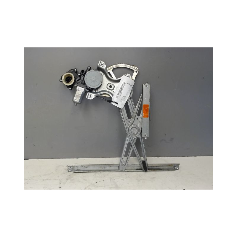 MECANISME+MOTEUR LEVE-GLACE AVANT GAUCHE TOYOTA YARIS