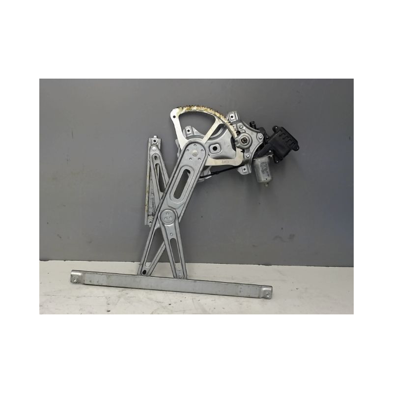 MECANISME+MOTEUR LEVE-GLACE AVANT GAUCHE TOYOTA YARIS