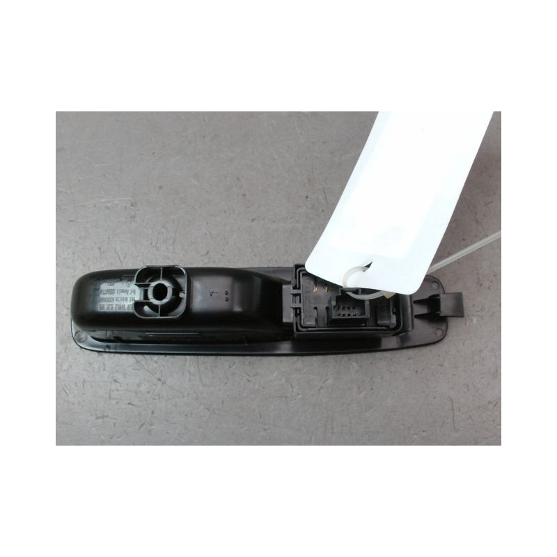 COMMANDE LEVE-GLACE PORTE ARD RENAULT IV