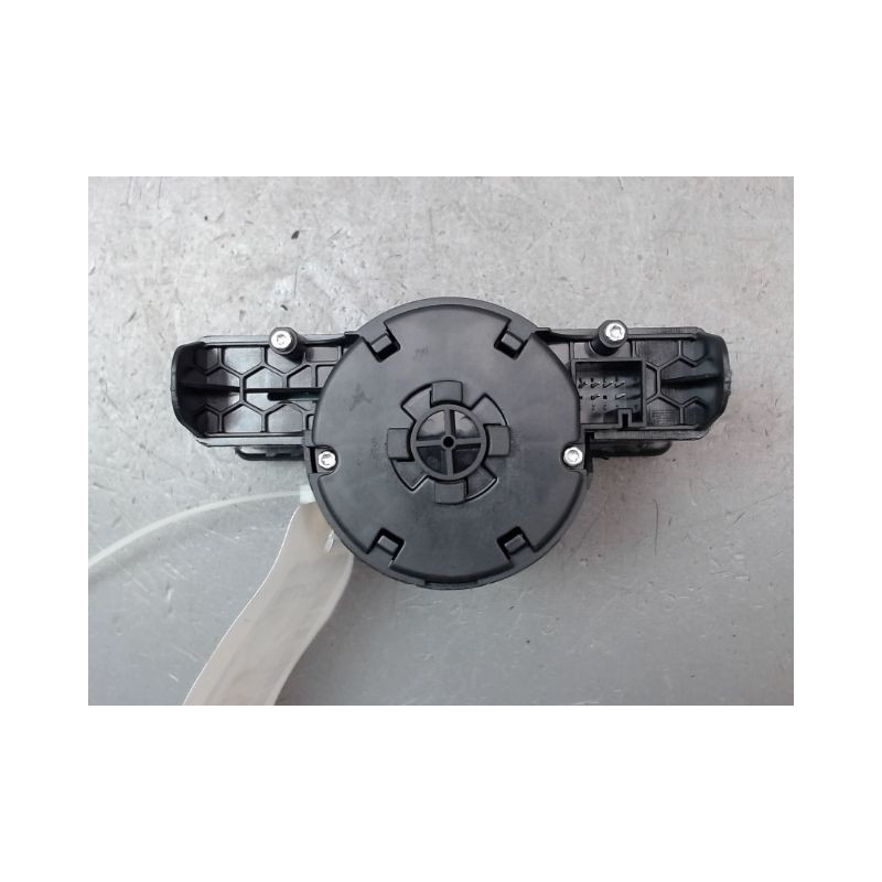 INTERIEUR COMMANDE PHARES MERCEDES CLASSE B 2008-