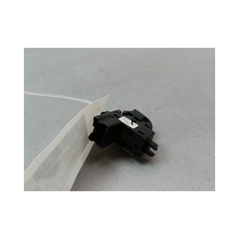 COMMANDE LEVE-GLACE PORTE ARG NISSAN JUKE Phase 1 2010-...