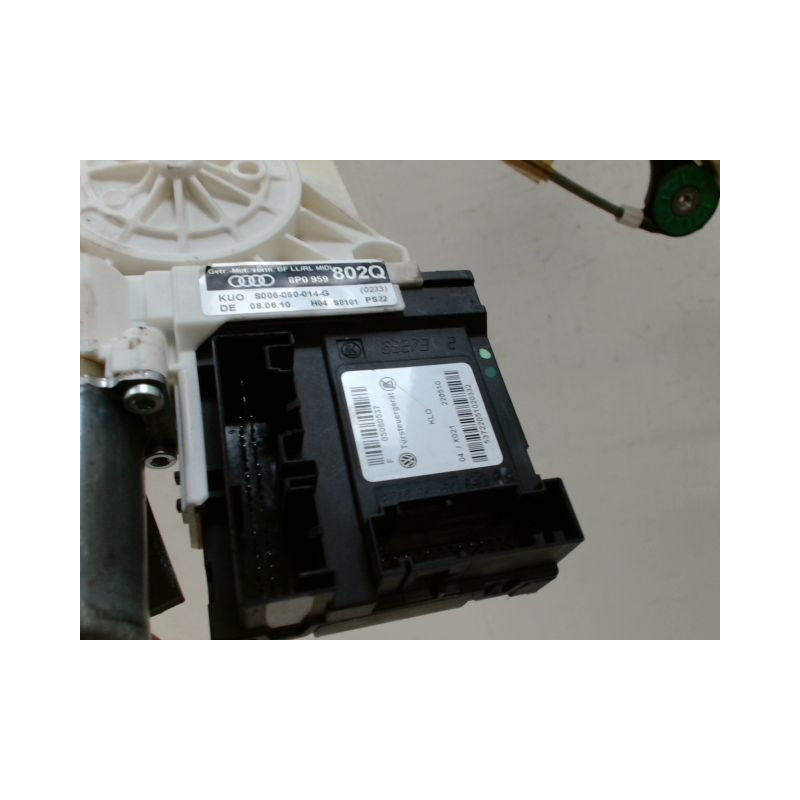 MECANISME+MOTEUR LEVE-GLACE AVANT DROIT AUDI A3