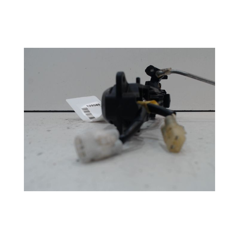 POIGNEE EXTERIEURE PORTE AVANT DROIT SUZUKI SWIFT