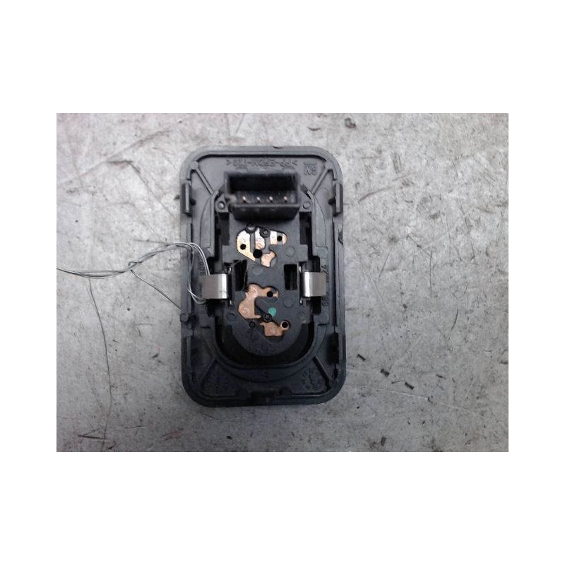 COMMANDE LEVE-GLACE PORTE AVD OPEL CORSA C PHASE 1 ESSENCE