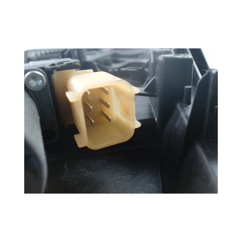 MECANISME+MOTEUR LEVE-GLACE AVANT GAUCHE FORD FIESTA 2005-