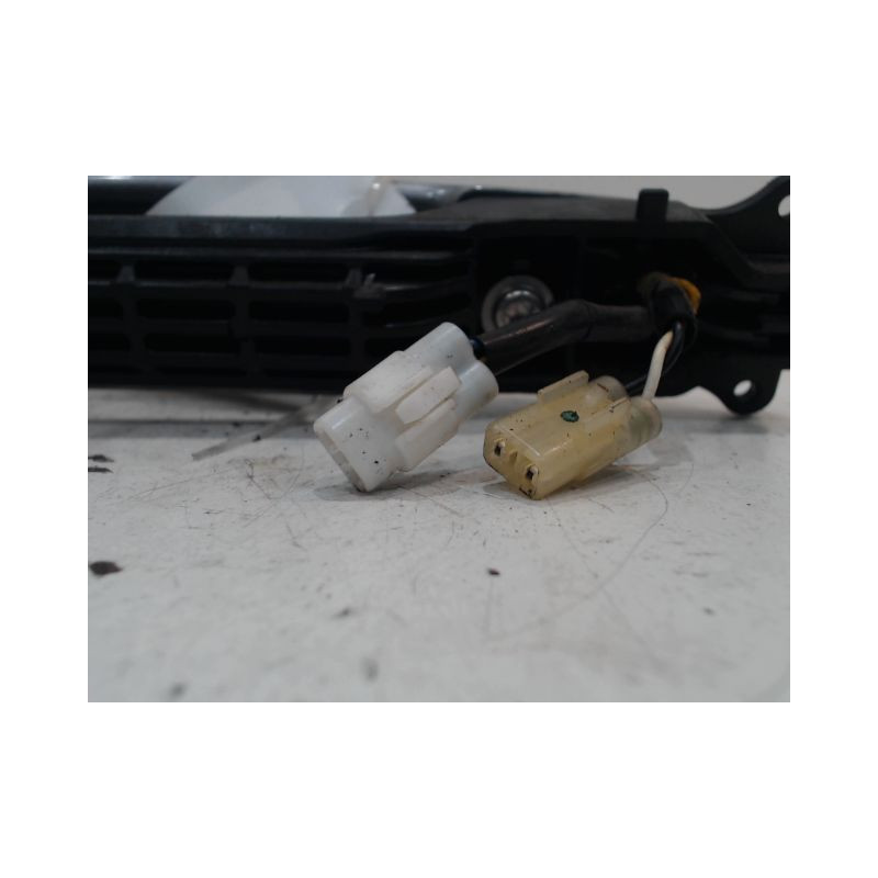 POIGNEE EXTERIEURE PORTE AVANT GAUCHE SUZUKI SWIFT