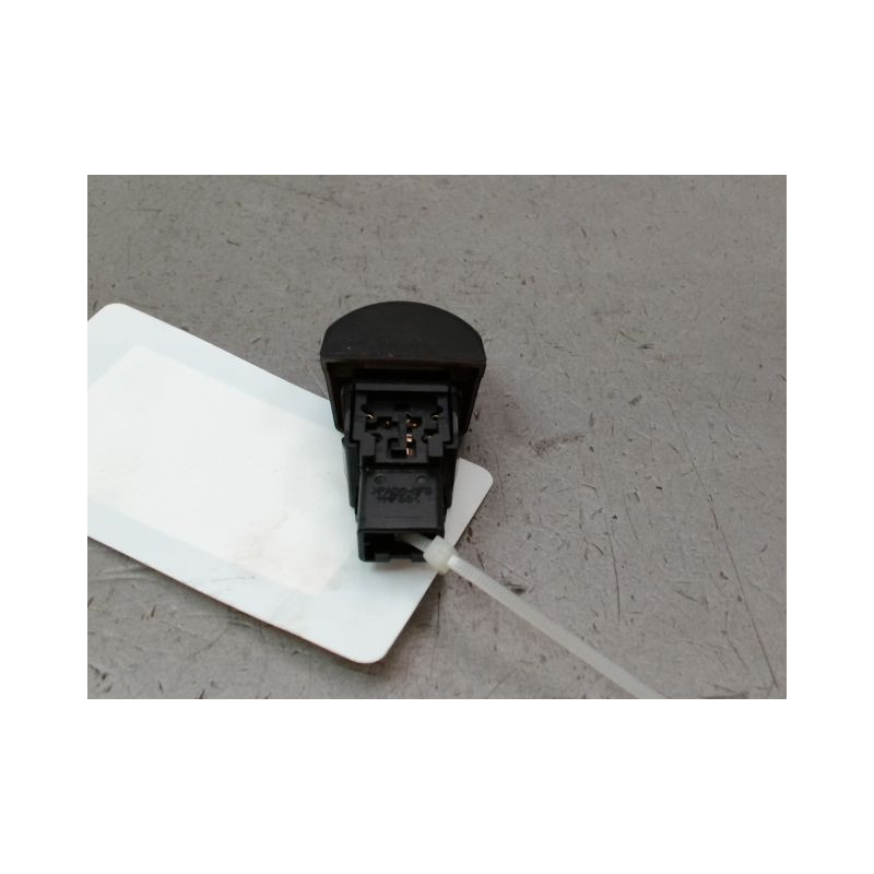 BOUTON DE WARNING NISSAN MICRA III Phase 3 2007-2010