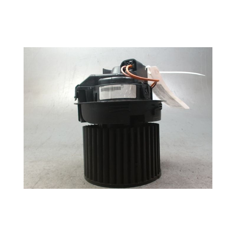 MOTEUR VENTILATEUR CHAUFFAGE RENAULT CLIO IV 2012-
