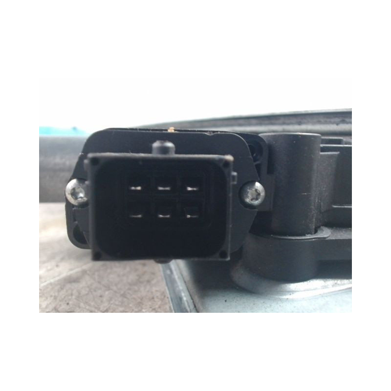 MECANISME+MOTEUR LEVE-GLACE AVANT DROIT OPEL CORSA