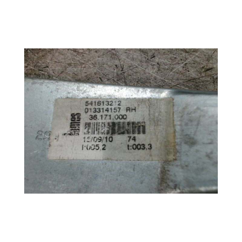 MECANISME+MOTEUR LEVE-GLACE AVANT DROIT OPEL CORSA