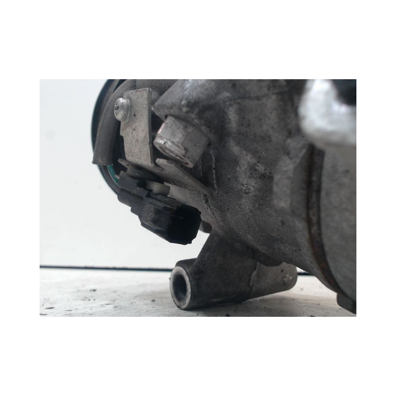 COMPRESSEUR AIR CONDITIONNE FORD KA+