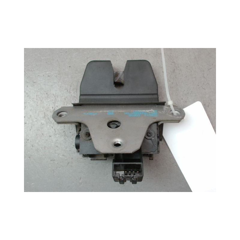 SERRURE HAYON  FORD FOCUS III 2011-...