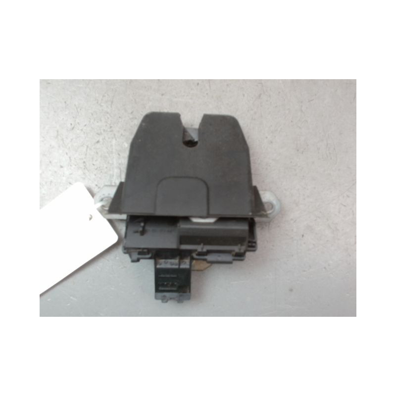 SERRURE HAYON  FORD FOCUS III 2011-...