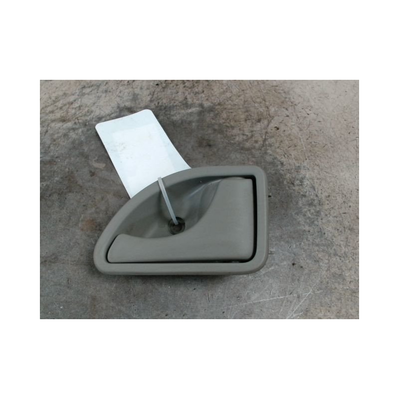 POIGNEE INTERIEURE PORTE AVANT DROIT RENAULT KANGOO 2003-2007