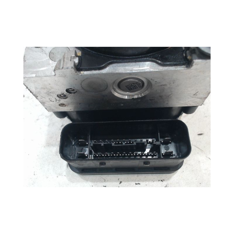 UNITE HYDRAULIQUE ABS TOYOTA YARIS