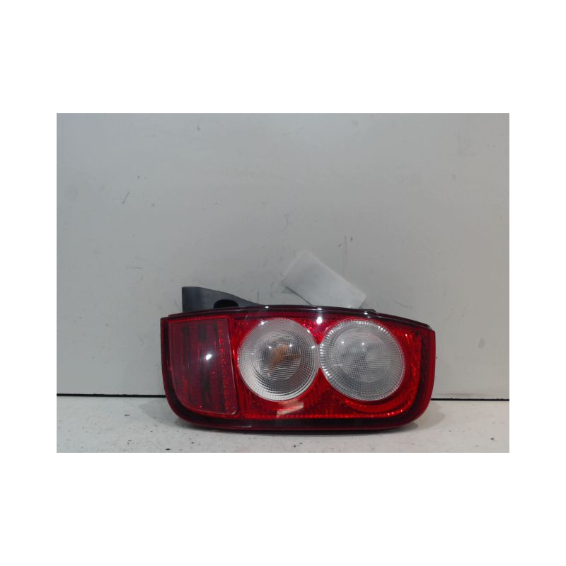 FEU ARRIERE DROIT NISSAN MICRA