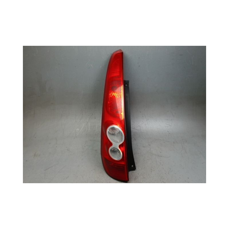FEU ARRIERE GAUCHE  FORD FIESTA 2005-
