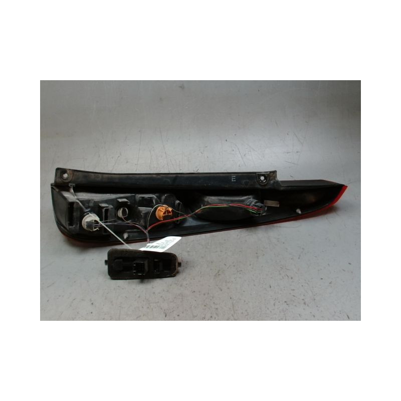 FEU ARRIERE GAUCHE  FORD FIESTA 2005-