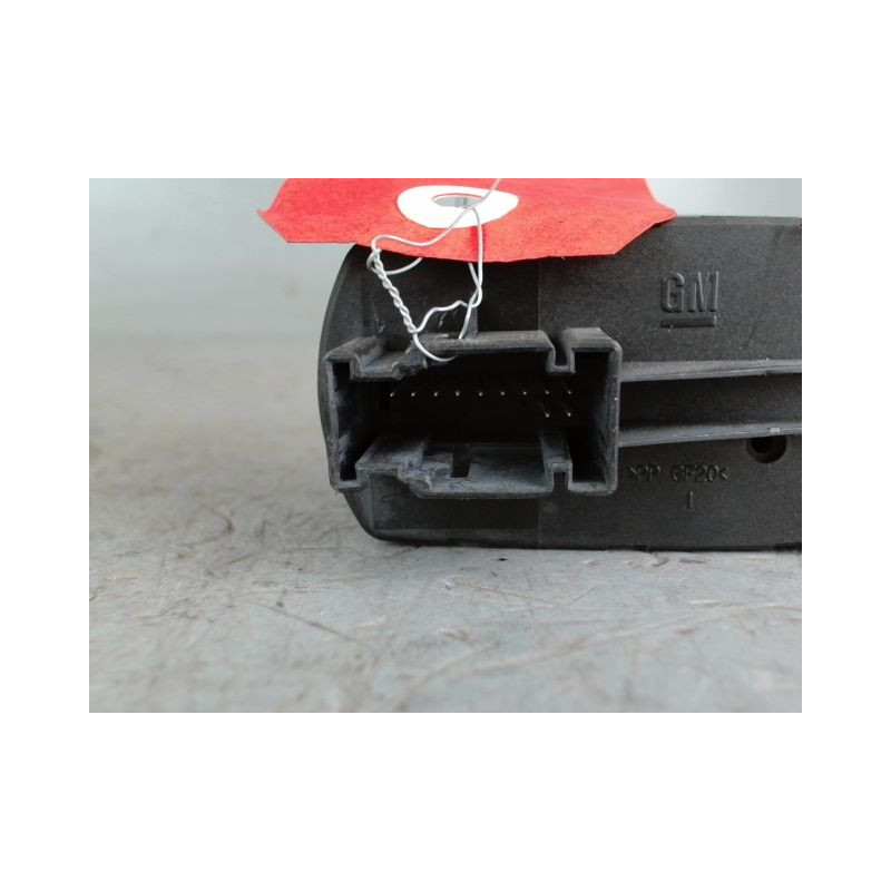 COMMANDE LEVE-GLACE PORTE AVG OPEL CORSA