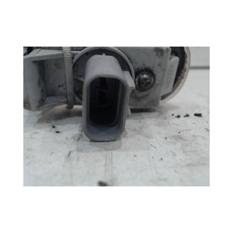 REPETITEUR AILE DROIT KIA CARENS