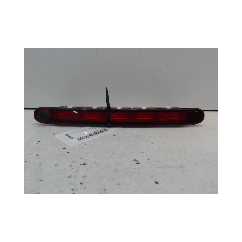 FEUX STOP SUPPLEMENTAIRE SUZUKI SWIFT