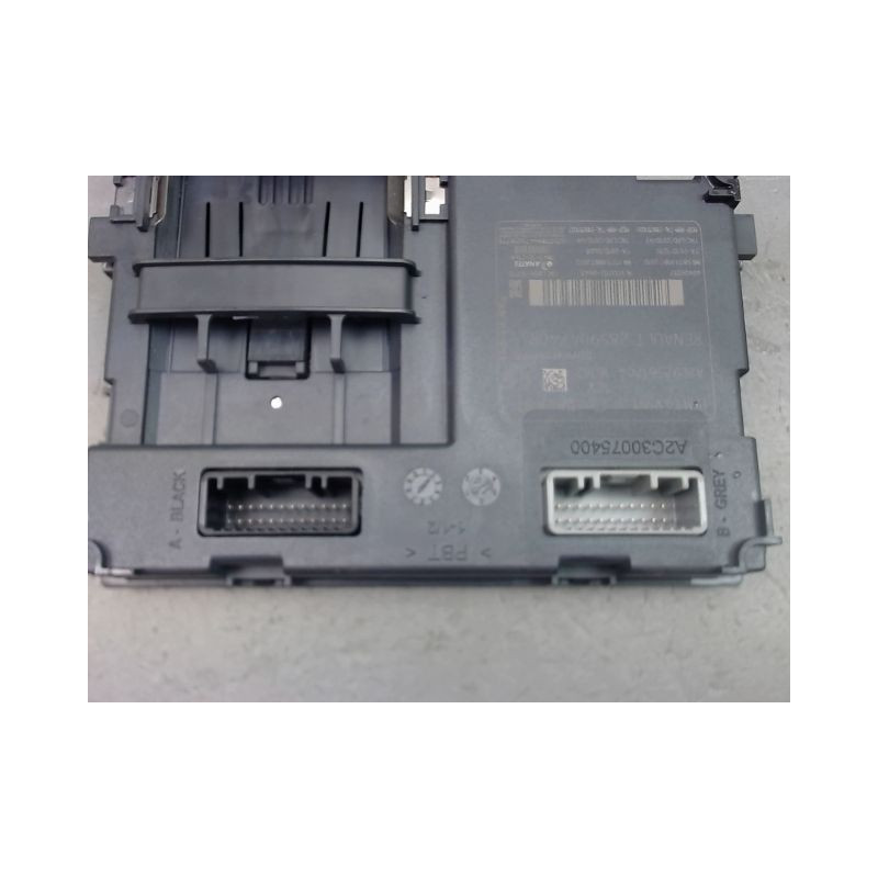 LECTEUR DE CARTE RENAULT CLIO IV Phase 1 2012-...