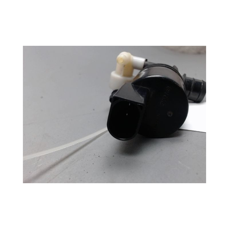 POMPE LAVE-GLACE AVANT VOLVO XC60
