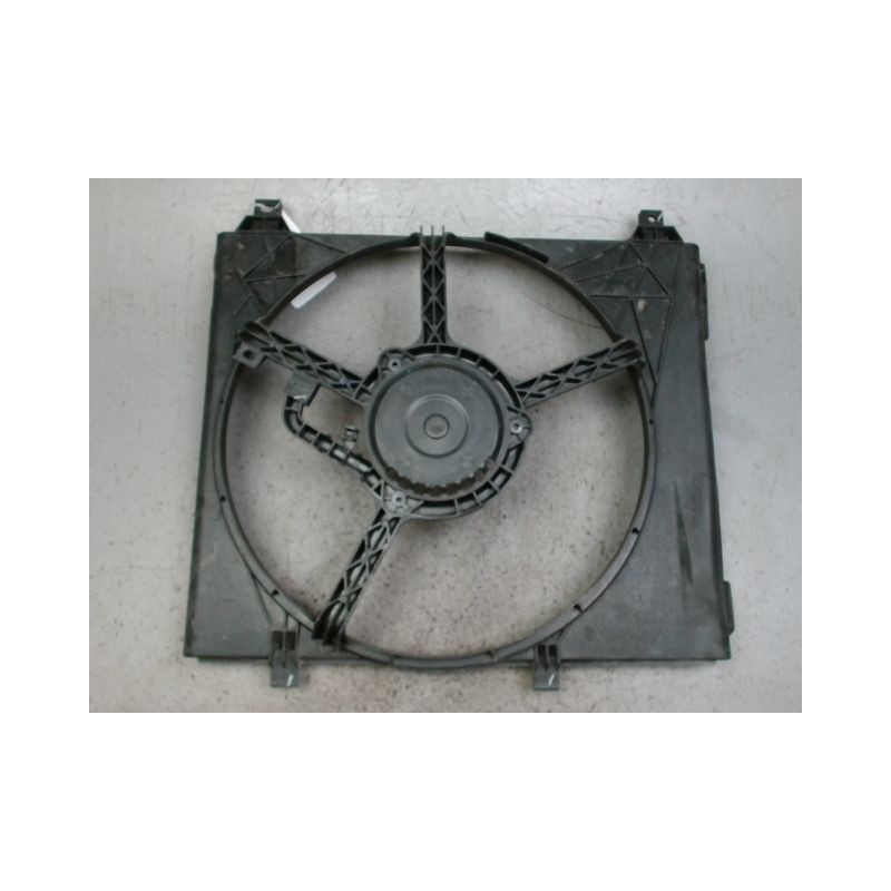 SUPPORT DE VENTILATEUR NISSAN MICRA