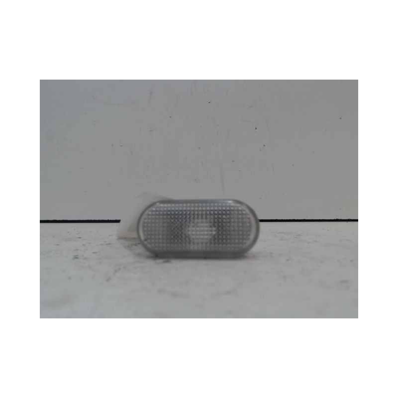 REPETITEUR AILE DROIT NISSAN MICRA