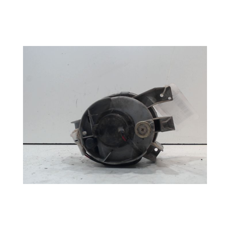 PHARE ANTIBROUILLARD AVANT DROIT OPEL AGILA