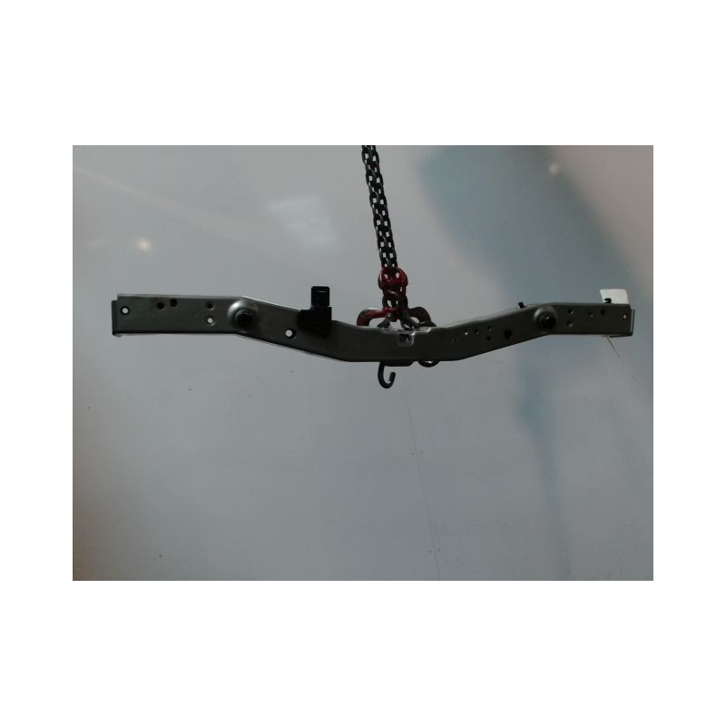 TRAVERSE SUPERIEURE ARMATURE AVANT TOYOTA AURIS 2010-