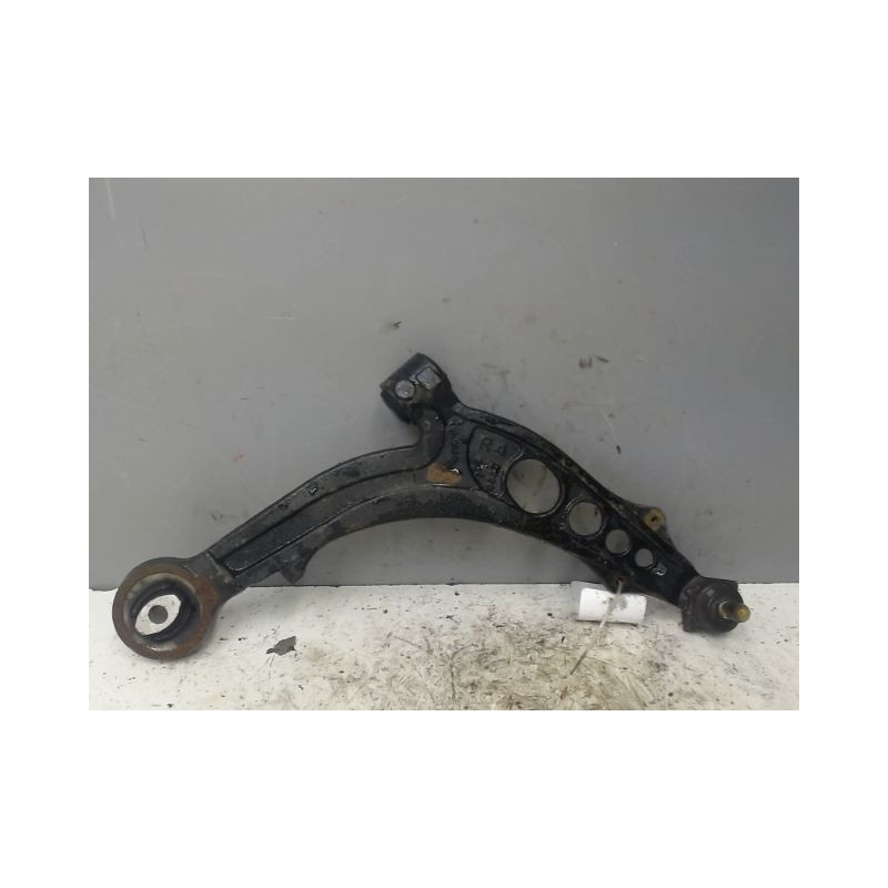 TRIANGLE INFERIEUR AVANT DROIT FIAT PUNTO