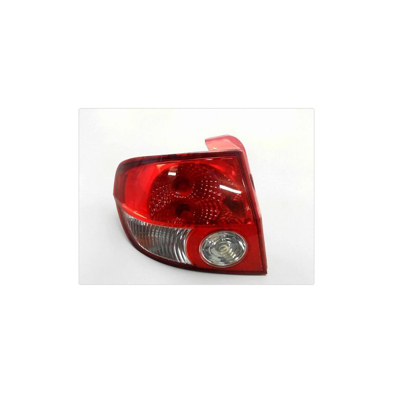 FEU ARRIERE GAUCHE  HYUNDAI GETZ 02-05