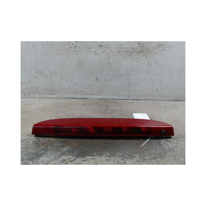 FEUX STOP SUPPLEMENTAIRE RENAULT CLIO III ESTATE 2008-