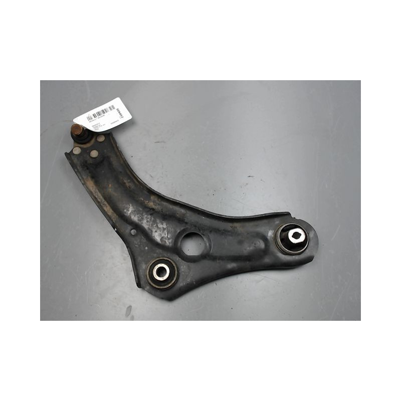 TRIANGLE INFERIEUR AVANT DROIT RENAULT MEGANE