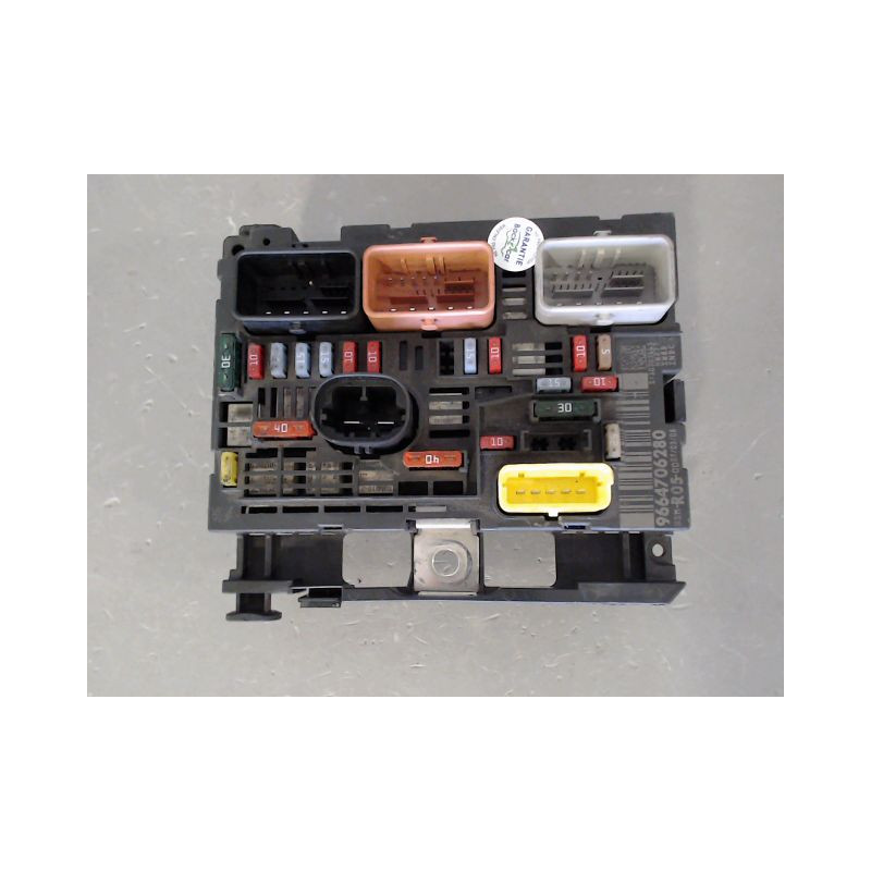 BOITE A FUSIBLES PEUGEOT 308 2007-