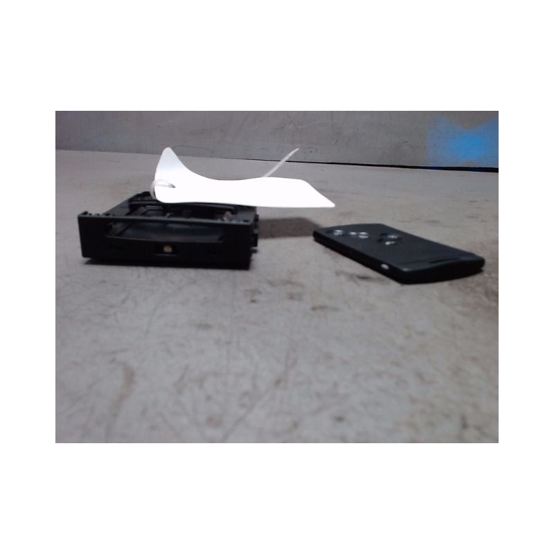 LECTEUR DE CARTE RENAULT LAGUNA