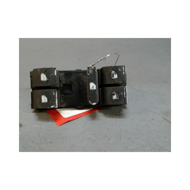 COMMANDE LEVE-GLACE PORTE AVD VOLKSWAGEN TOURAN