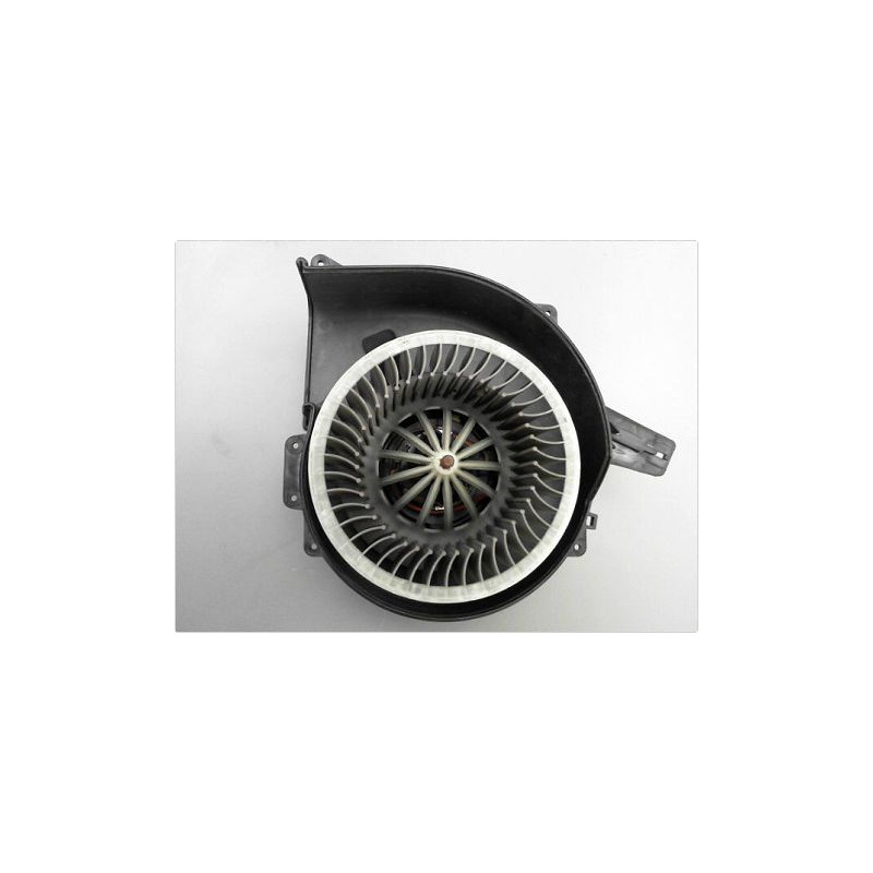 MOTEUR VENTILATEUR CHAUFFAGE VOLKSWAGEN POLO IV PH2 05-09
