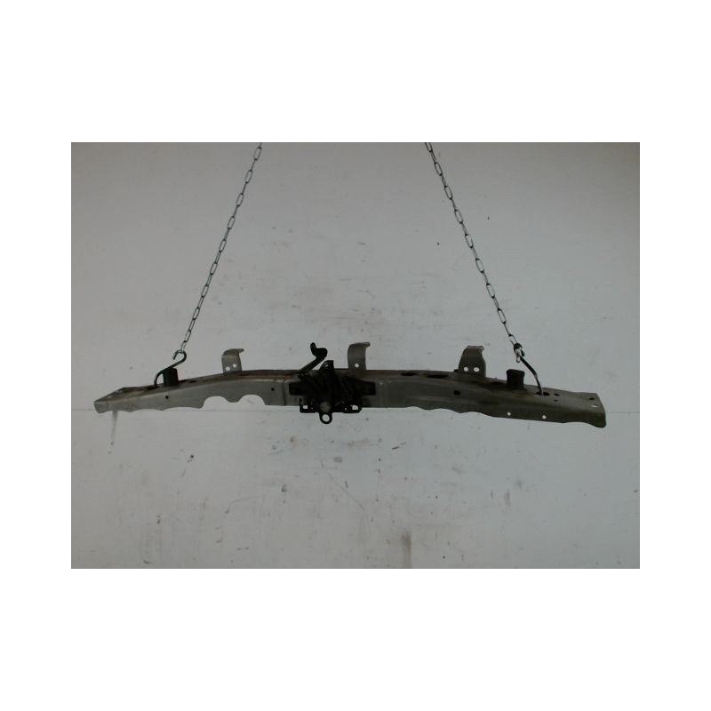 TRAVERSE SUPERIEURE ARMATURE AVANT NISSAN MICRA