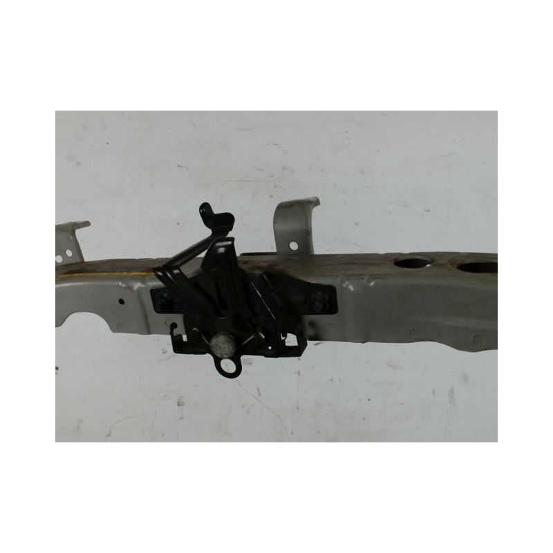 TRAVERSE SUPERIEURE ARMATURE AVANT NISSAN MICRA