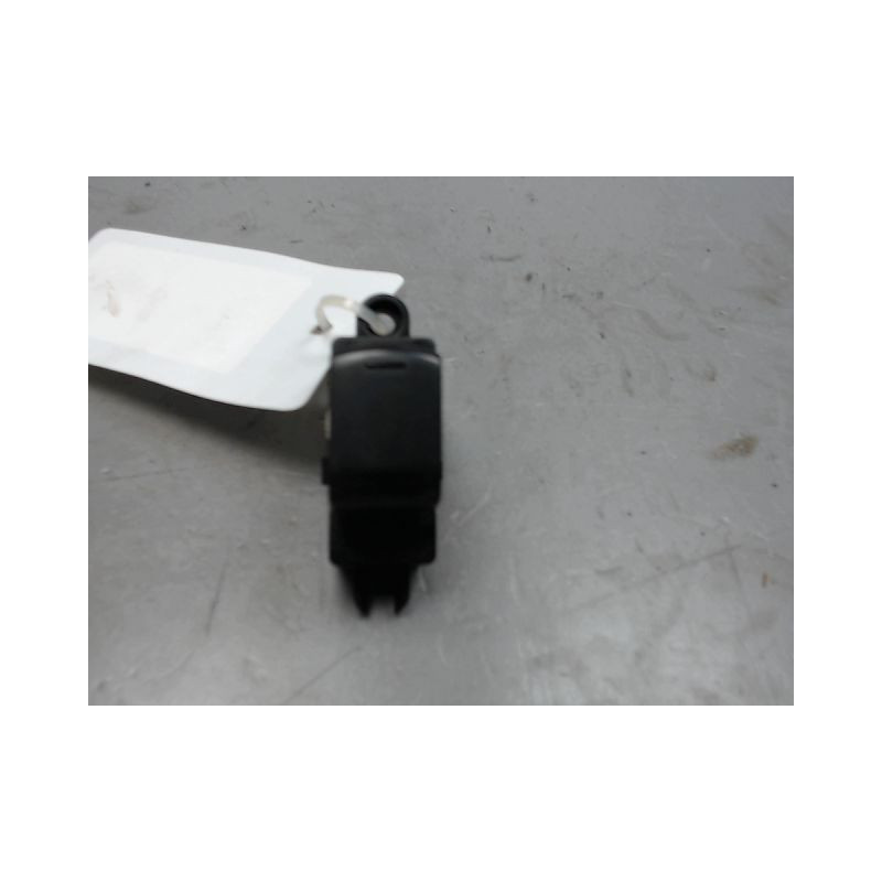 COMMANDE LEVE-GLACE PORTE AVD NISSAN MICRA