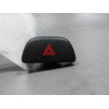 BOUTON DE WARNING NISSAN MICRA