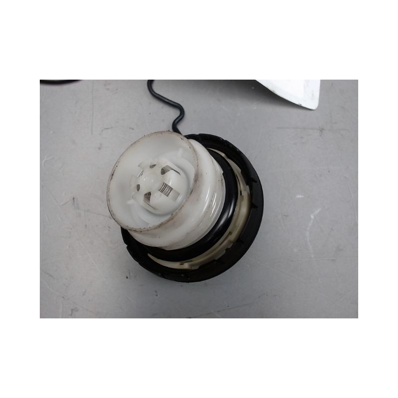 BOUCHON RESERVOIR A CARBURANT TOYOTA YARIS 2005-