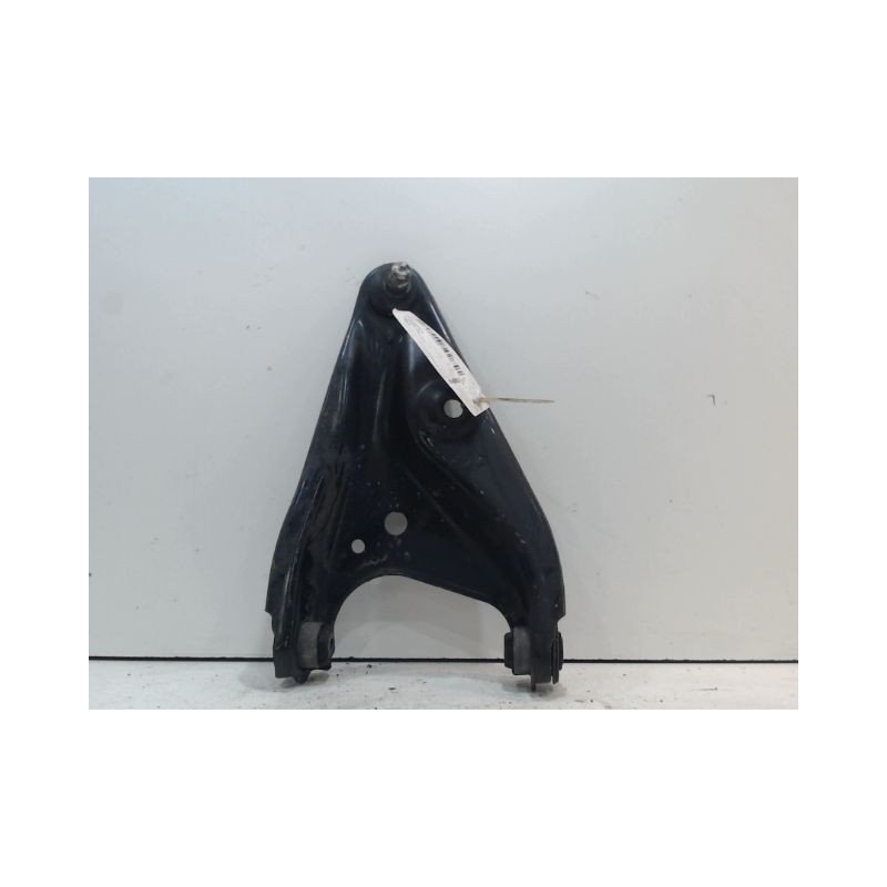 TRIANGLE INFERIEUR AVANT DROIT DACIA SANDERO