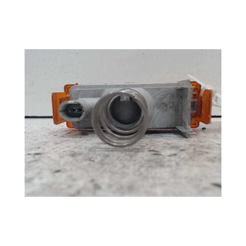 CLIGNOTANT GAUCHE RENAULT EXPRESS