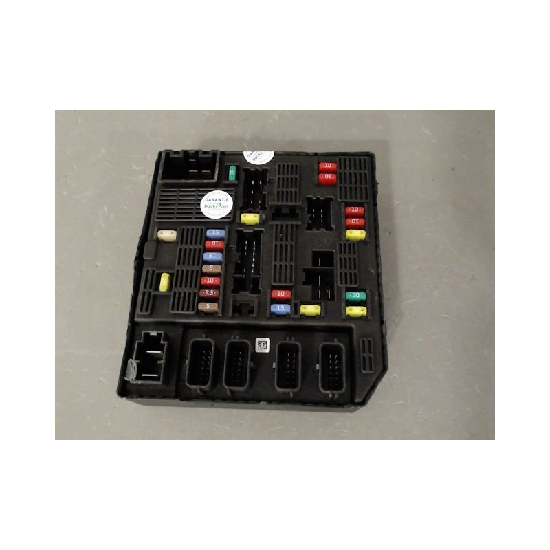 BOITE A FUSIBLES RENAULT SCENIC MONOSP. III Phase 1 2009-2011
