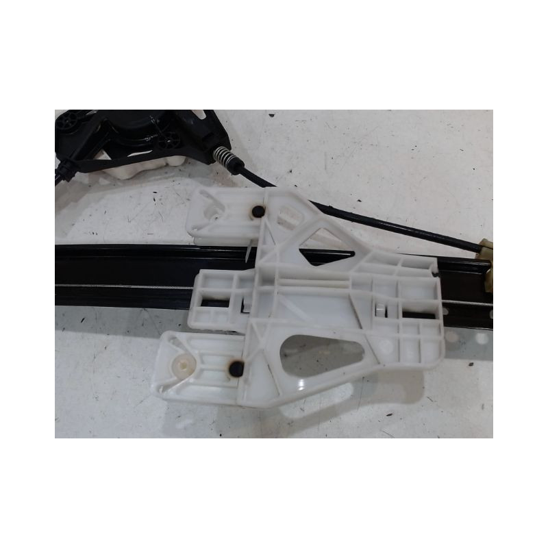 MECANISME+MOTEUR LEVE-GLACE ARRIERE DROIT AUDI A1