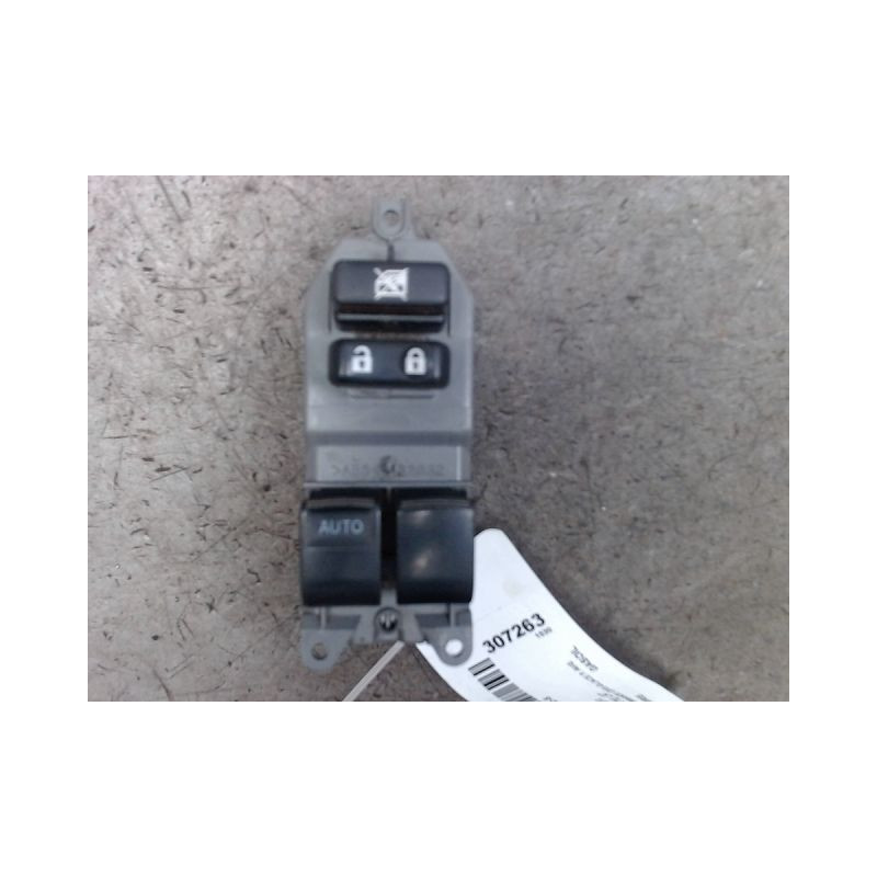 COMMANDE LEVE-GLACE PORTE AVG TOYOTA VERSO-S
